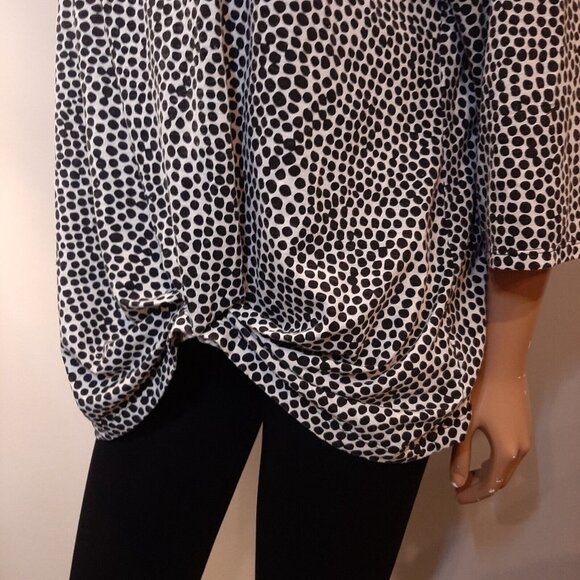 3/$20 In Every Story 3/4 Sleeve Top Womens Plus Size 0X Black White Dotted Twist - Picture 4 of 10